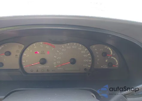 2001 Toyota Sequoia Sr5 z USA, uszkodzony, nr VIN 5TDZT34A41S022097